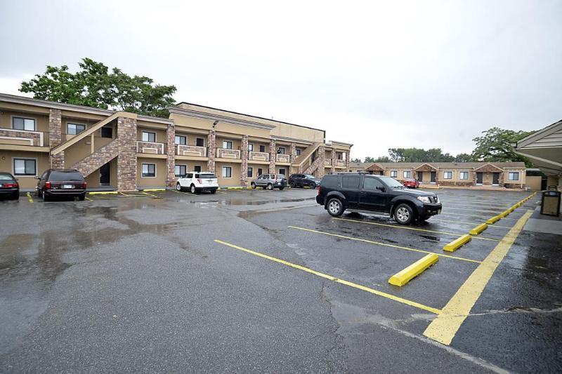 Travelodge By Wyndham South Hackensack Exterior photo